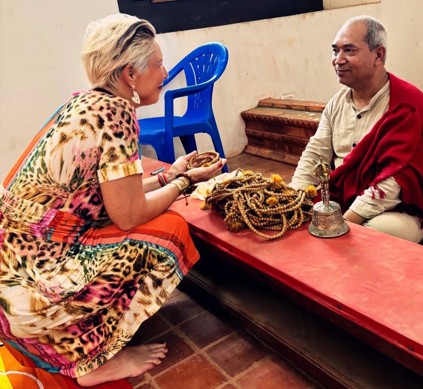 Im Gespräch mit einem Gelehrten in Nepal